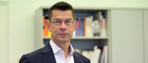 35 Jahre Deutsche Einheit: Ein Richter kam nach Potsdam und blieb. Richter Christian Odenbreit kam 1993 nach Potsdam und verhandelte Ost-West-Konflikte. Jetzt ist er am Oberlandesgericht.