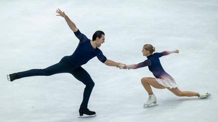 Minerva Hase (r) und Nikita Volodin feierten einen Traum-Einstand in die Olympia-Saison.