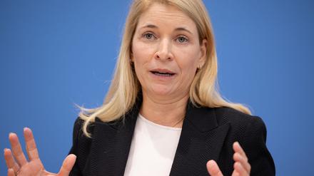 Evelyn Palla leitete bisher die Bahnsparte DB Regio - und wird nun Chefin der Deutschen Bahn als erste Frau in der Konzerngeschichte. (Archivbild)