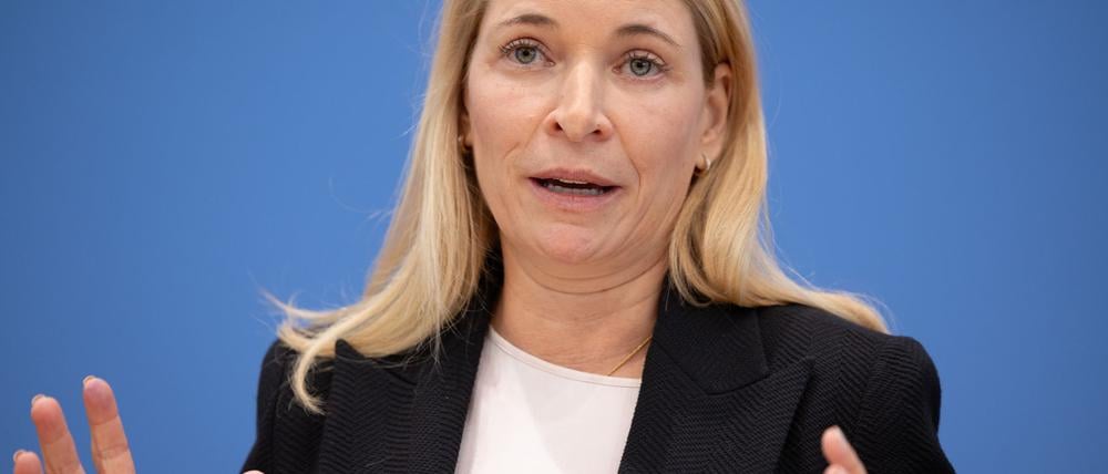 Evelyn Palla leitete bisher die Bahnsparte DB Regio - und wird nun Chefin der Deutschen Bahn als erste Frau in der Konzerngeschichte. (Archivbild)