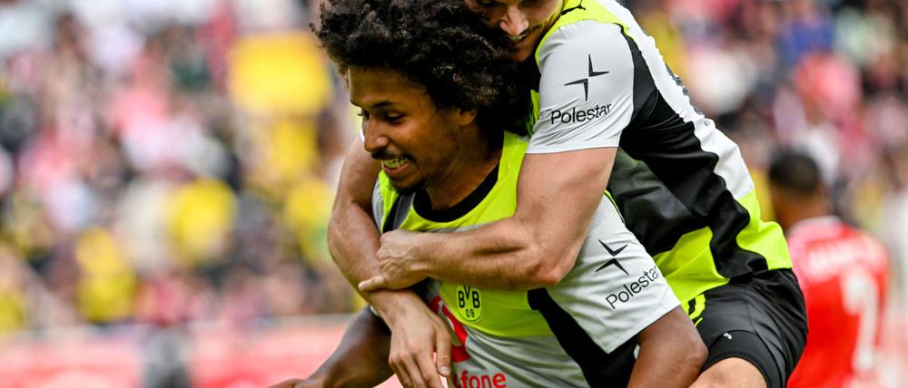 Der BVB legt nach und ist nun wieder nur zwei Punkte hinter Bayern.