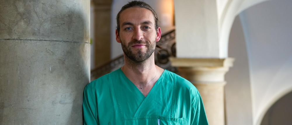 Jasper Iske will mit seinen Videos falsche Versprechen von Influencern entlarven. 