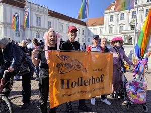 Rund tausend Teilnehmende kamen am Samstag zum CSD nach Oranienburg.