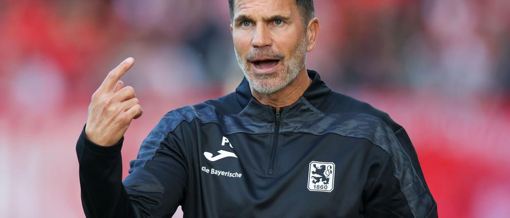 Wieder nichts: Patrick Glöckner verliert mit dem TSV 1860 München auch in Aue. (Archivbild)