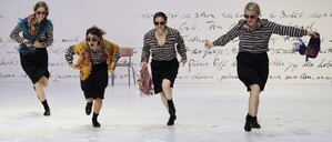 Spielzeitauftakt am Hans Otto Theater: „Also träumen wir mit hellwacher Vernunft“ in der Regie von Sascha Hawemann.