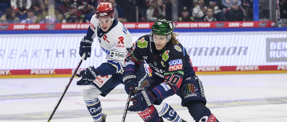 Korbinian Geibel (r.) erzielte das 1:0 für die Eisbären. Doch das reichte nicht.