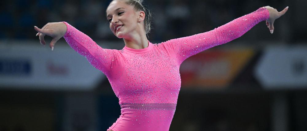 Karina Schönmaier ist bei der Turn-WM dabei.