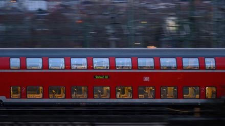 Die Fans der TSG 1899 Hoffenheim waren in einem Regionalzug auf dem Weg nach Freiburg. (Symbolbild)