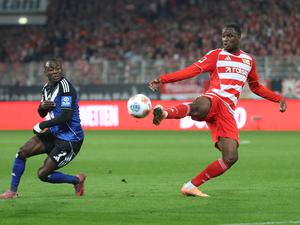 Unions Angriff um Stürmer Ilyas Ansah (rechts) blieb gegen den HSV blass.  
