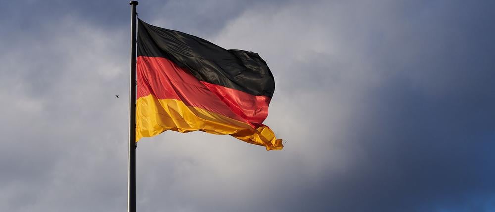 Mit dem Gemeinschaftsgefühl zwischen Ost- und Westdeutschland geht es einer Umfrage nach wieder abwärts. (Archivbild)