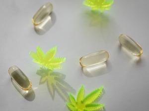 Neue Medikamente auf Basis von Cannabis sollen chronische Schmerzen lindern.