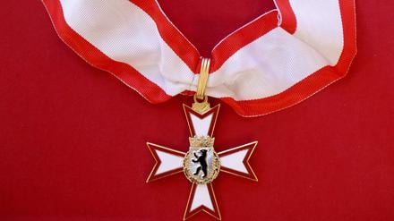 Der Regierende Bürgermeister von Berlin, Kai Wegner, übergibt am Mittwoch, den 1. Oktober 2025 im Festsaal des Roten Rathauses die Verdienstorden des Landes Berlin. 