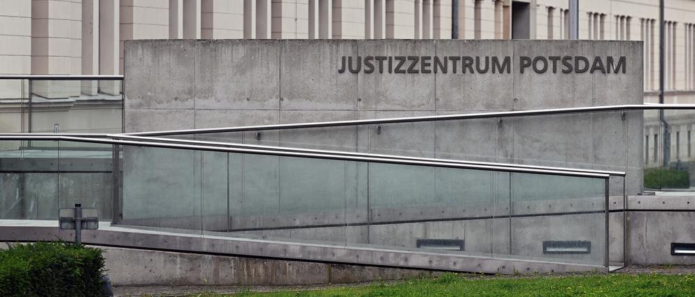 Am Montag sollte gegen zwei Aktivisten am Potsdamer Amtsgericht verhandelt werden.