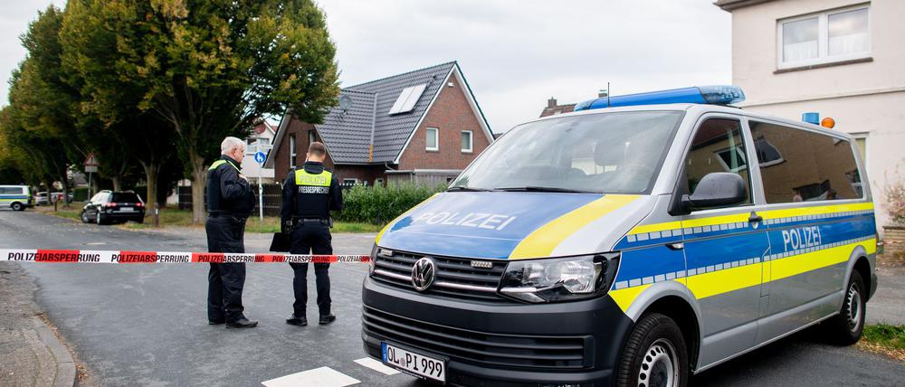 Ein Mann soll seine Familie und sich selbst getötet haben.