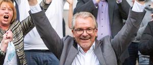 Marc Buchholz (CDU) jubelt nach Auszählung der Stimmen in Mülheim.
