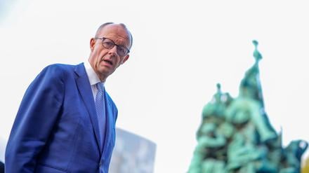 Bundeskanzler Friedrich Merz (CDU) auf dem Weg zum Ständehaus Treff der Rheinischen Post in Düsseldorf. 