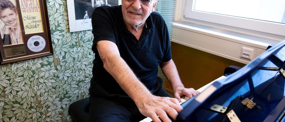 Mehr als 2.000 Lieder hat Ralph Siegel geschrieben. (Archivbild)