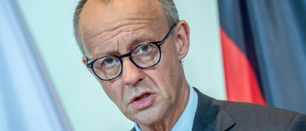 Bundeskanzler Friedrich Merz (CDU) spricht bei einer Pressekonferenz im Kanzleramt.
