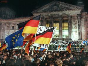 35 Jahre nach der Deutschen Einheit ist der Blick darauf noch geteilt.