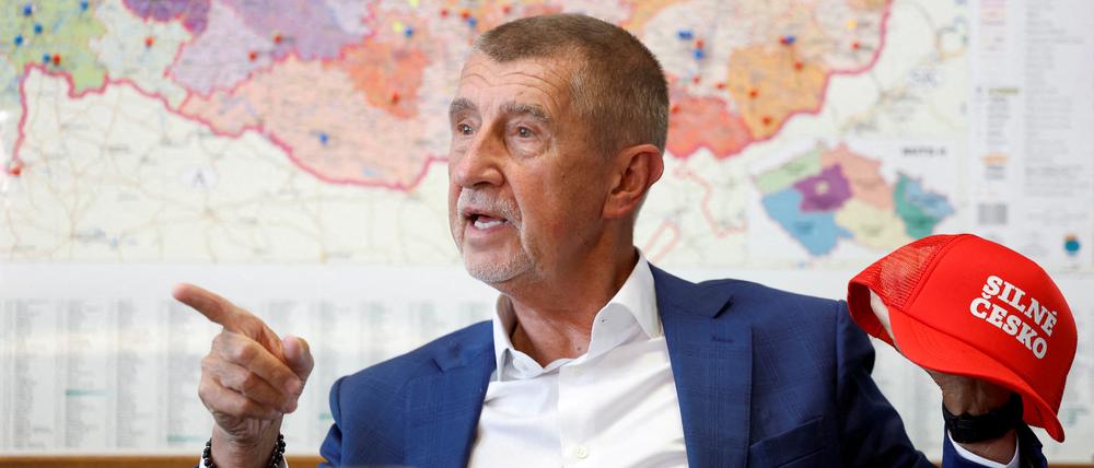 „Starke Tschechische Republik“: Babis’ Wahlkampfteam hat ihn mit der Trump-typischen Mütze ausgestattet.