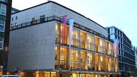 Die Hamburgische Staatsoper am Gänsemarkt in der Hamburger Neustadt. 