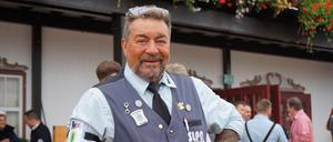 Porträt von Freddy Gebhart, seit 28 Jahren Ordner auf dem Oktoberfest.