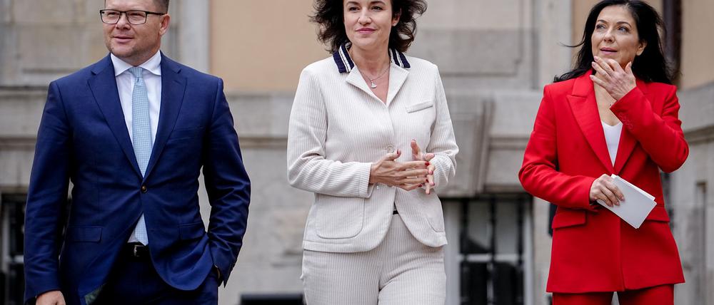 Schneider trat gemeinsam mit Wirtschaftsministerin Reiche und Forschungsministerin Dorothee Bär vor die Presse. 