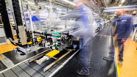 Bei unentschuldigtem Fehlen droht auch bei VW die Kündigung. (Archivbild)