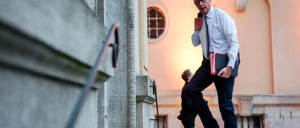 Bundeskanzler Friedrich Merz (CDU) sagt, Schnieder gehe es besser. 