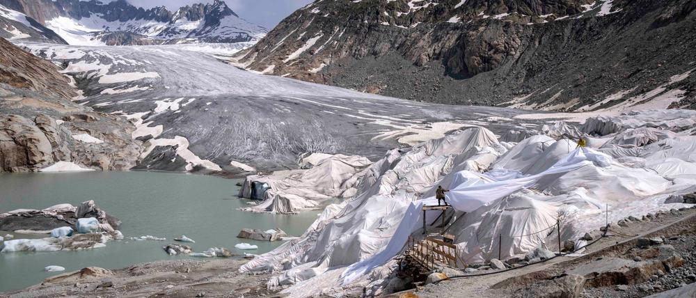 Die Schweizer Gletscher haben innerhalb von zehn Jahren ein Viertel ihrer Eismasse verloren (Archivbild)