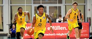 Auf die Plätze, fertig, los! Alba und Boogie Ellis (am Ball) setzen auf hohes Tempo. 