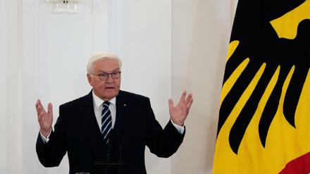 Kurz vor dem 35. Jahrestag der Deutschen Einheit richtet der Bundespräsident eine Mahnung an alle in Ost und West.
