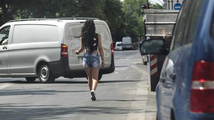 Junge Frauen auf dem Berliner Autostrich in der Kurfürstenstraße