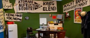 Eine nachgebaute WG-Küche in der Ausstellung „Cold War Games“.