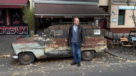 Dieser Oldtimer in Kreuzberg muss nach 8 Jahren umparken.