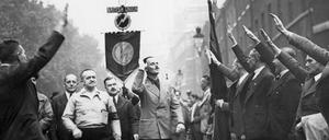 Er wollte ein faschistisches Großbritannien: Oswald Mosley, hier bei einem Aufmarsch seiner Anhänger im Jahr 1937.