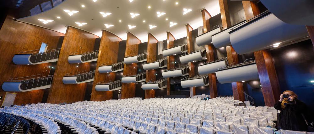 Von September 2026 an soll sich die Oper in Köln wieder mit Leben füllen.
