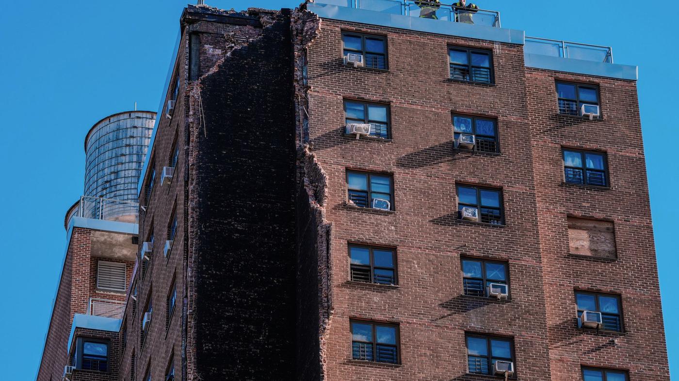 Hauseinsturz-Wohngeb-ude-in-der-New-Yorker-Bronx-st-rzt-teilweise-ein
