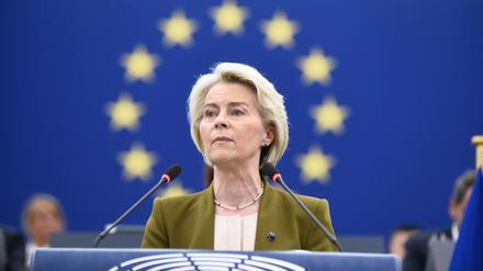 Die Präsidentin der Europäischen Kommission, Ursula von der Leyen, spricht während ihrer Rede zur Lage der Union im Europäischen Parlament in Straßburg.