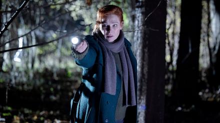 Detective Sergeant Kate Linville (Henny Reents) steht bei der Jagd nach einem Phantom vor mehreren Rätseln. 