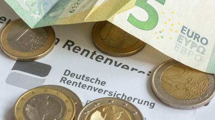 Mehr als rund 2870 Euro hat wiederum ein anderes Fünftel zum Leben.