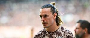 Derzeit nur als Zuschauer bei Spielen seines FC St. Pauli dabei: Kapitän Jackson Irvine.