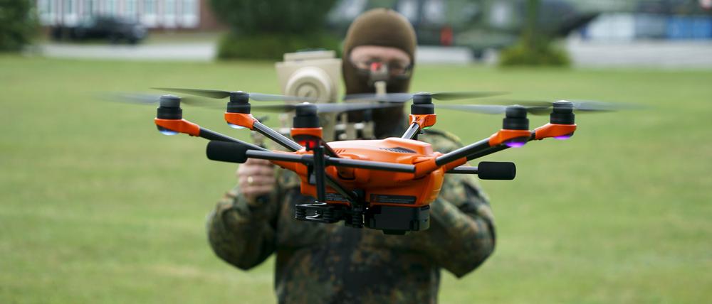 Die Gefahr wächst: Auch bei der Bundeswehr steht Drohnenabwehr mittlerweile auf dem Trainingsplan. 