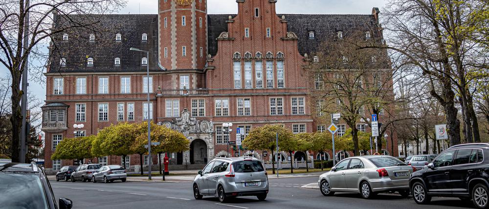 Das Rathaus Reinickendorf am Eichborndamm