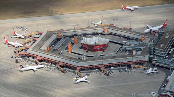 Blick auf den alten Flughafen Tegel.