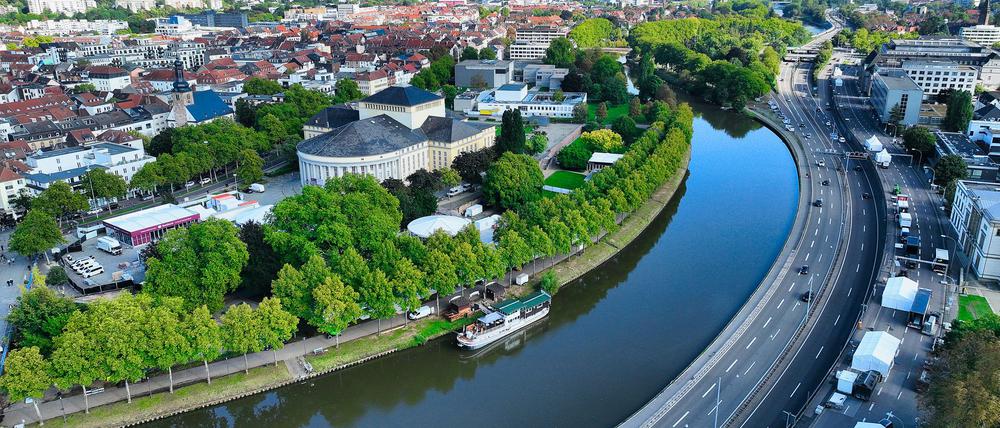 In Saarbrücken laufen seit Tagen die Vorbereitungen für die Feier am Tag der Deutschen Einheit. (Archivbild)