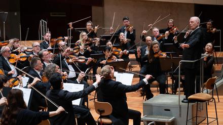 Daniel Barenboim und die Berliner Philharmoniker | Bild: Monika Rittershaus
