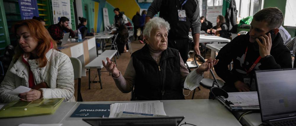 Viele Ukrainer flüchten von der Front.