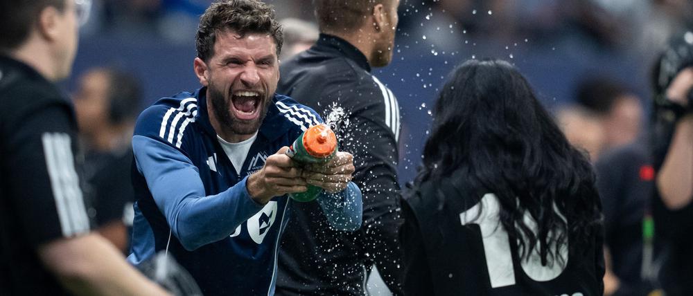 Thomas Müller ist auch in seinem neuen Team ein Spaßvogel.