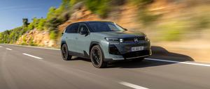 Kraftvoll und elegant: Der neue C5 Aircross kommt nun mit einem kantigeren und zugleich schlichteren Design.  